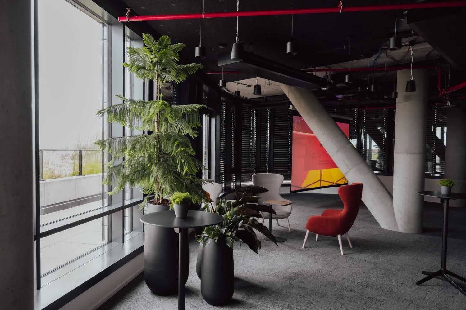 Active group, zázemí, reklamy a eventy