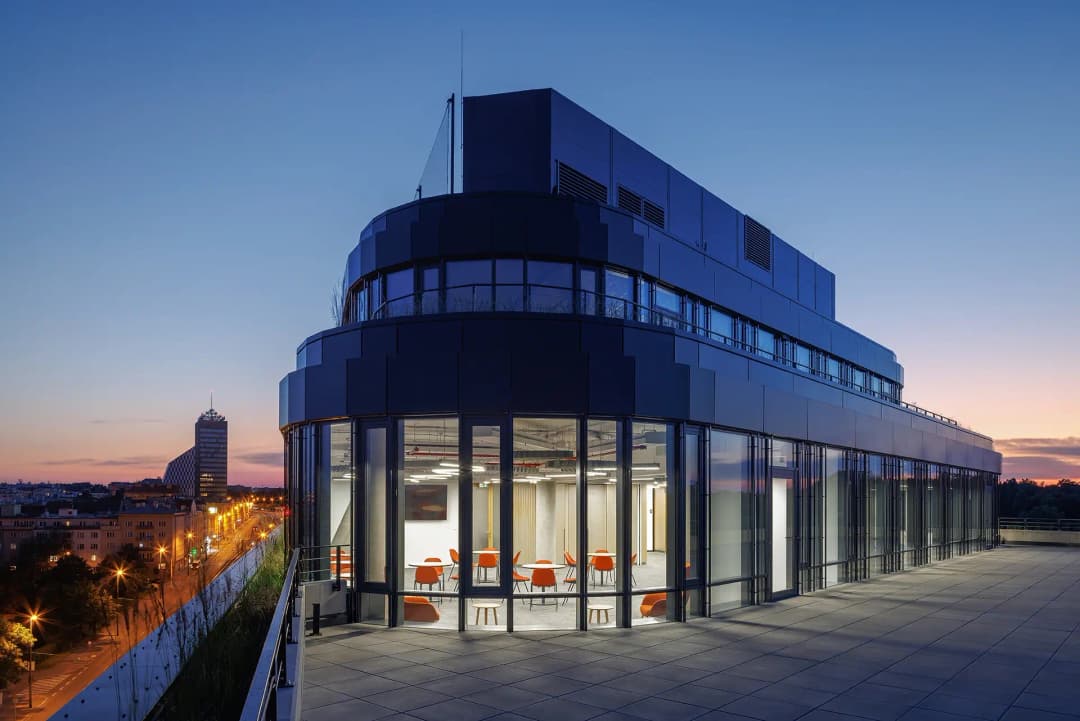 Active rádio, active group, kanceláře Hagibor, sídlo, foto budovy, eventový prostor, terasa, kontaktujte nás